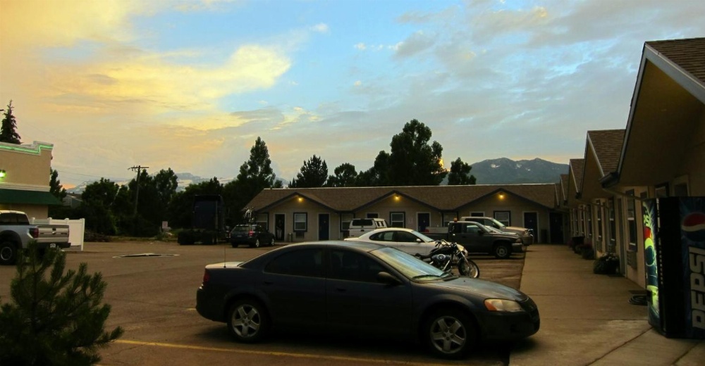 Mac's Motel Main image