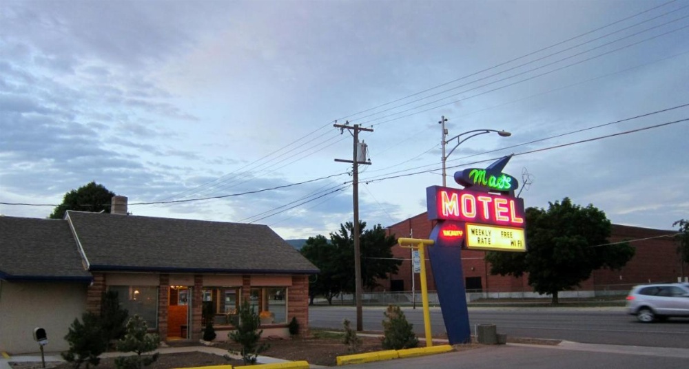 Mac's Motel Image 7